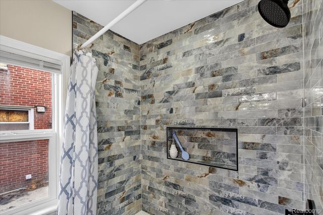 18921 Saint Marys Street, Detroit, MI 48235