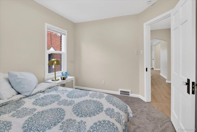 18921 Saint Marys Street, Detroit, MI 48235