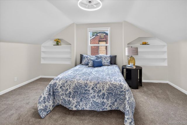 18921 Saint Marys Street, Detroit, MI 48235