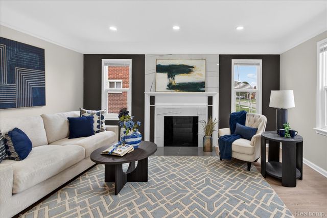 18921 Saint Marys Street, Detroit, MI 48235