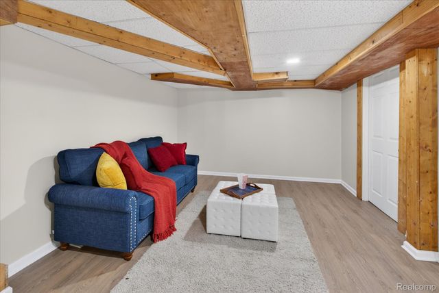 18921 Saint Marys Street, Detroit, MI 48235