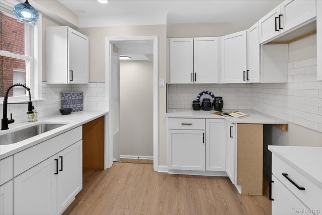 18921 Saint Marys Street, Detroit, MI 48235