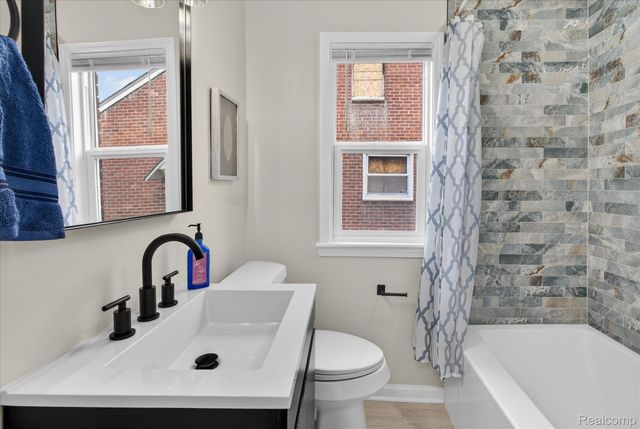 18921 Saint Marys Street, Detroit, MI 48235