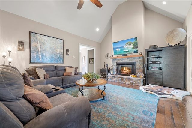 45 Puckett Mill Way, Central, SC 29630