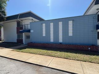 303 Ridge Blvd Apt 207, South Daytona, FL 32119