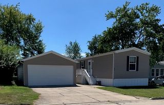 18 Troy Court, Bloomington, IL 61701