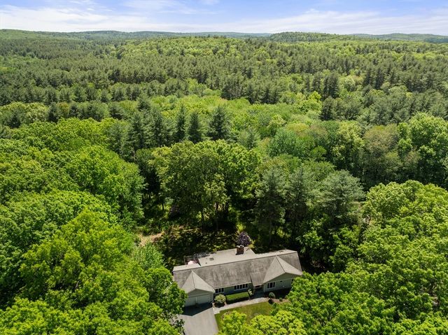 4 Simon Atherton Row, Harvard, MA 01451