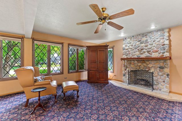 4511 Hanover Drive, Crystal Lake, IL 60012