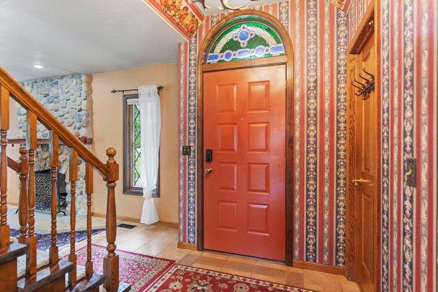 4511 Hanover Drive, Crystal Lake, IL 60012