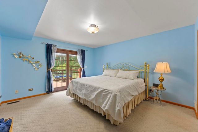 4511 Hanover Drive, Crystal Lake, IL 60012