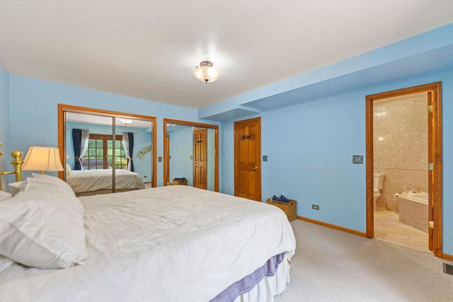 4511 Hanover Drive, Crystal Lake, IL 60012