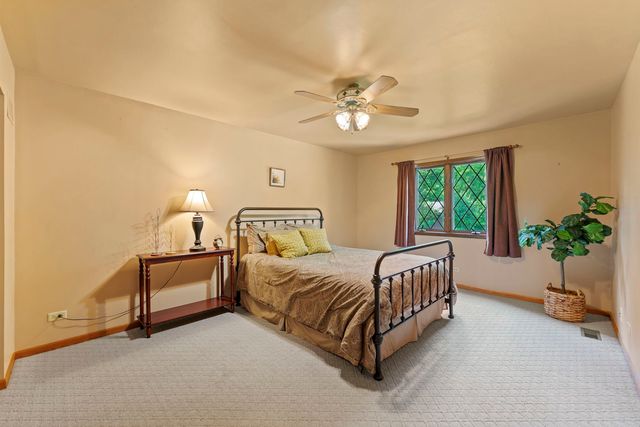 4511 Hanover Drive, Crystal Lake, IL 60012