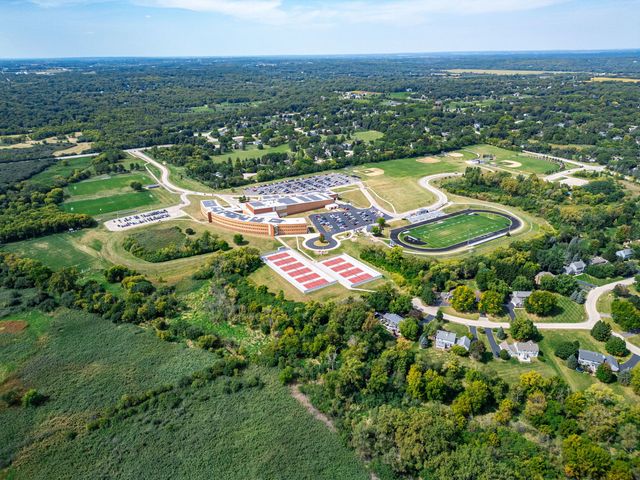 4511 Hanover Drive, Crystal Lake, IL 60012