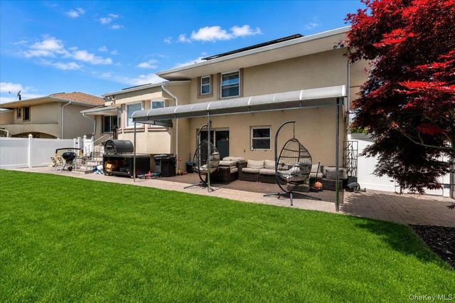 648 Diane Place, North Woodmere, NY 11581