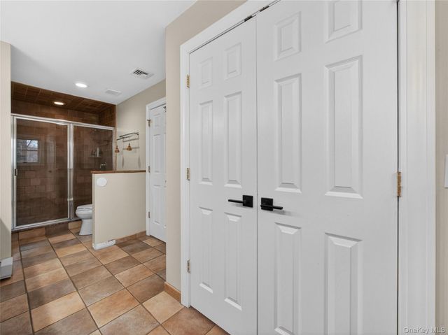 15 Victoria Drive, Airmont, NY 10901