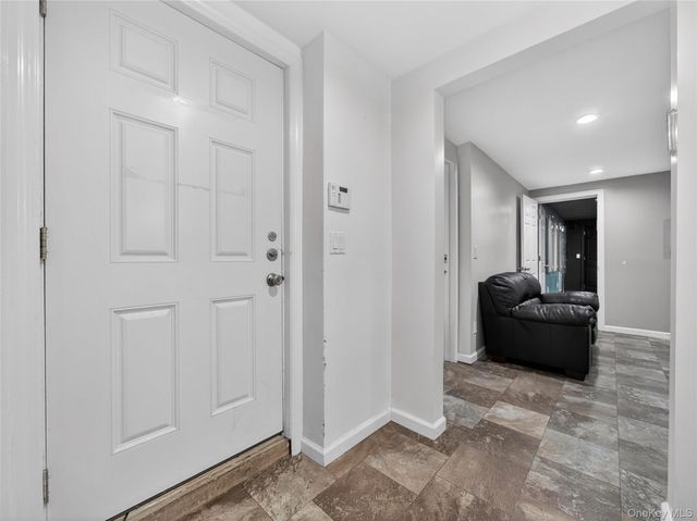 15 Victoria Drive, Airmont, NY 10901