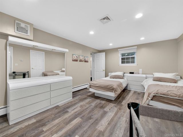 15 Victoria Drive, Airmont, NY 10901