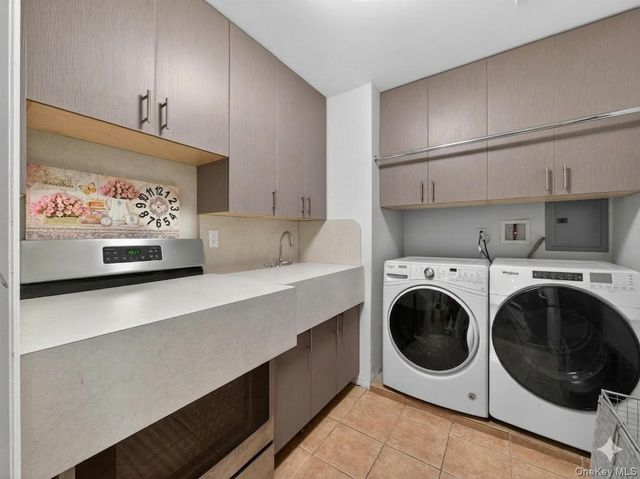 15 Victoria Drive, Airmont, NY 10901