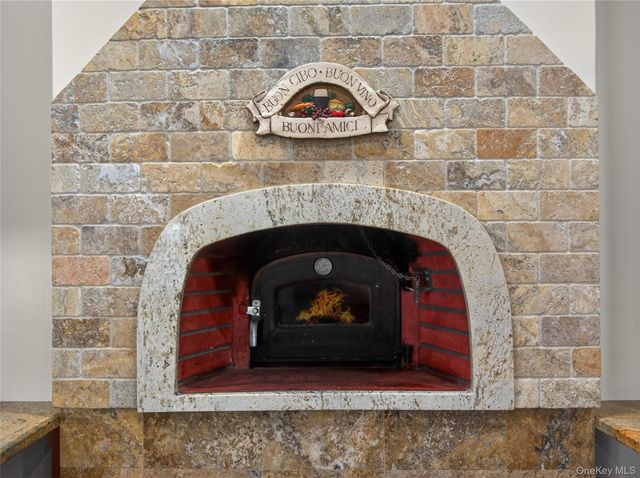 15 Victoria Drive, Airmont, NY 10901