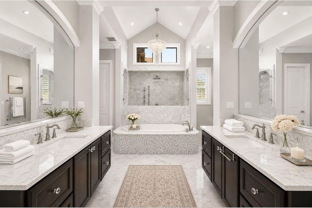 64 S Parkgate Circle, The Woodlands, TX 77381