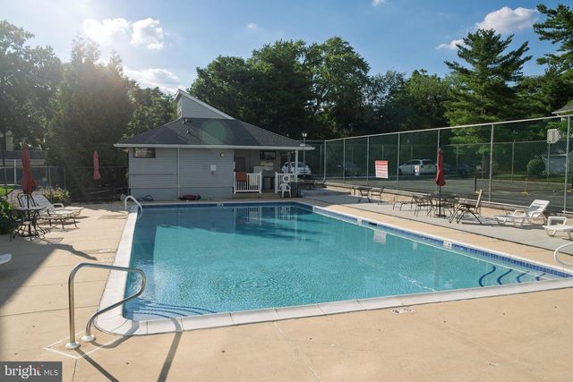 421 PARK PLACE DR, Cherry Hill, NJ 08002