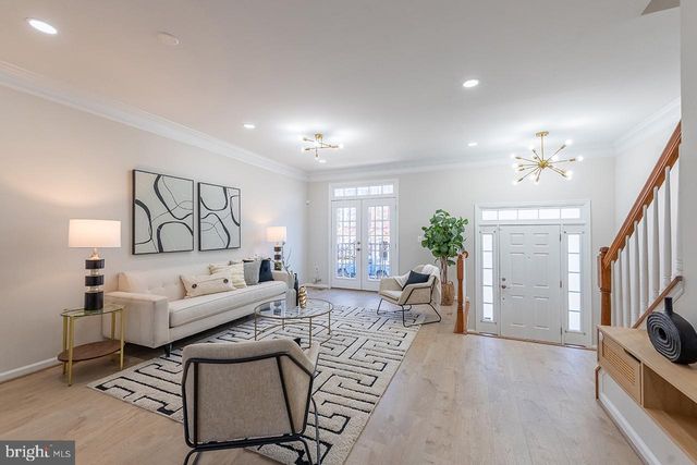 20657 MAITLAND TER, Ashburn, VA 20147