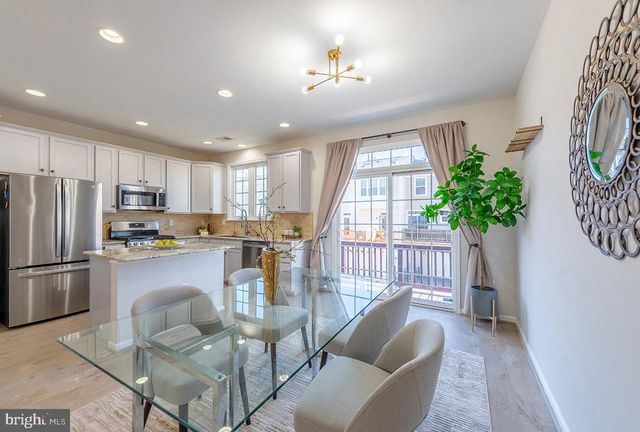 20657 MAITLAND TER, Ashburn, VA 20147