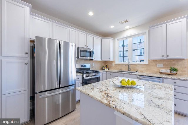 20657 MAITLAND TER, Ashburn, VA 20147