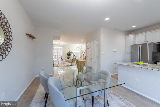 20657 MAITLAND TER, Ashburn, VA 20147