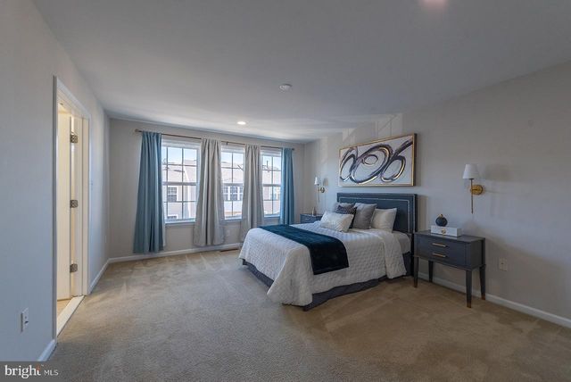 20657 MAITLAND TER, Ashburn, VA 20147