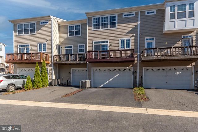 20657 MAITLAND TER, Ashburn, VA 20147