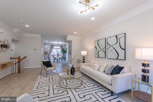 20657 MAITLAND TER, Ashburn, VA 20147