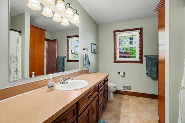 7368 Cherry Avenue, Jenison, MI 49428