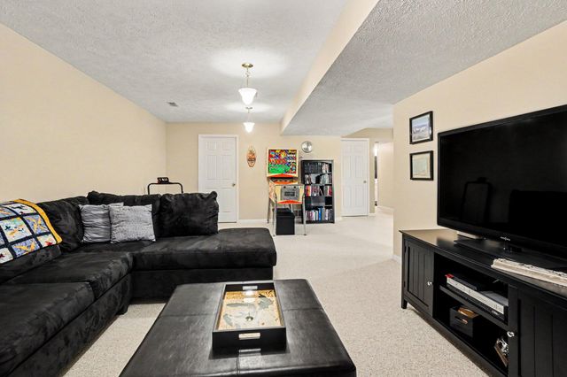 7368 Cherry Avenue, Jenison, MI 49428