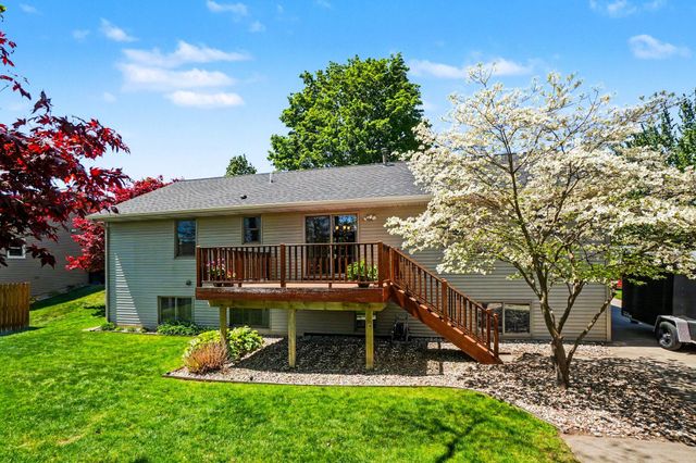 7368 Cherry Avenue, Jenison, MI 49428