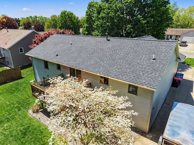 7368 Cherry Avenue, Jenison, MI 49428