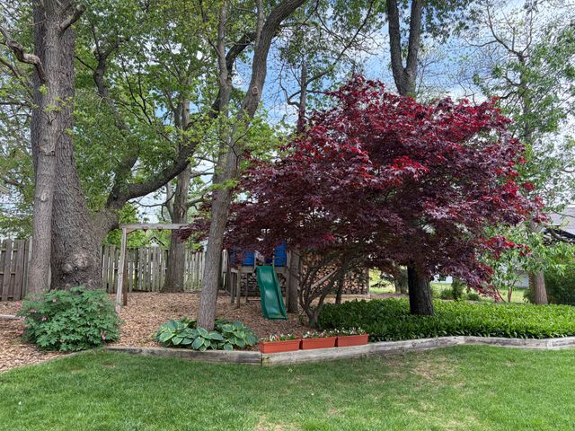 7368 Cherry Avenue, Jenison, MI 49428
