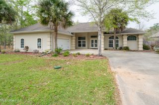 8356 Makiki Drive, Diamondhead, MS 39525