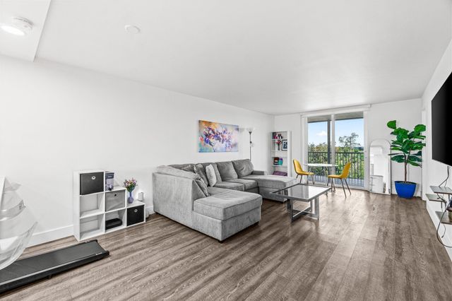 5961 NW 2ND Avenue PH-E, Boca Raton, FL 33487
