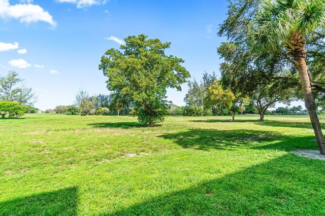 5961 NW 2ND Avenue PH-E, Boca Raton, FL 33487