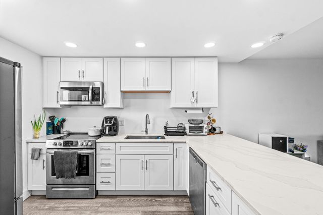 5961 NW 2ND Avenue PH-E, Boca Raton, FL 33487