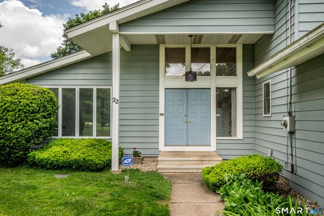 22 Terry Plains Road, Bloomfield, CT 06002
