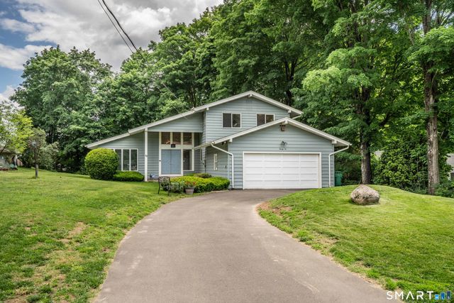 22 Terry Plains Road, Bloomfield, CT 06002