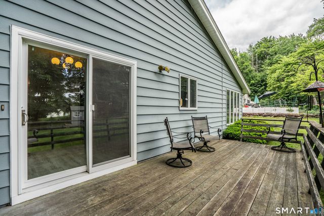 22 Terry Plains Road, Bloomfield, CT 06002