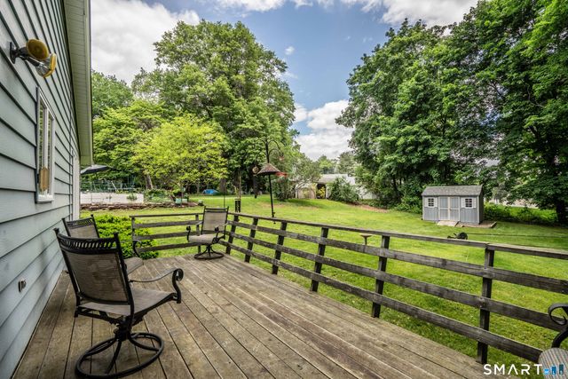 22 Terry Plains Road, Bloomfield, CT 06002