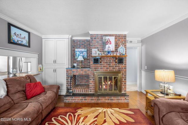 200 Cedar Lane, Waterville, OH 43566