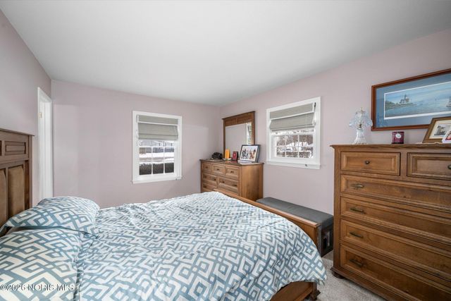 200 Cedar Lane, Waterville, OH 43566