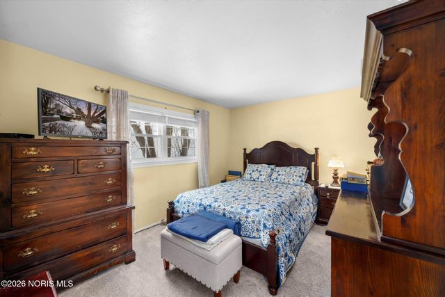 200 Cedar Lane, Waterville, OH 43566