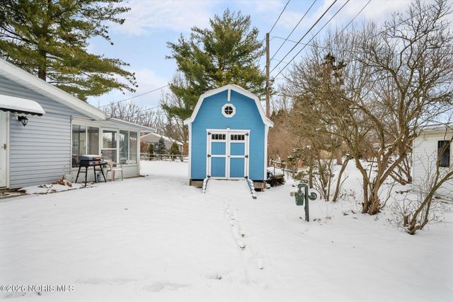 200 Cedar Lane, Waterville, OH 43566