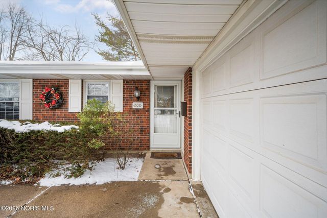 200 Cedar Lane, Waterville, OH 43566